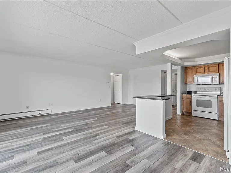 35300 Woodward Ave #507 — Photo 9
