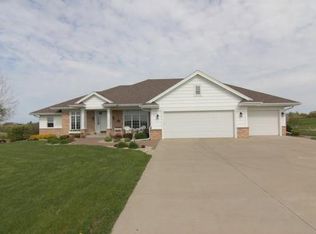 10548 W Blue Mounds Rd, Blue Mounds, WI 53517