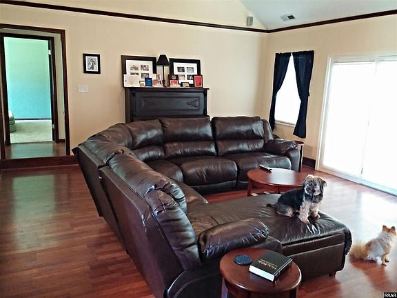 3rd image of 1312 Sherwood Dr