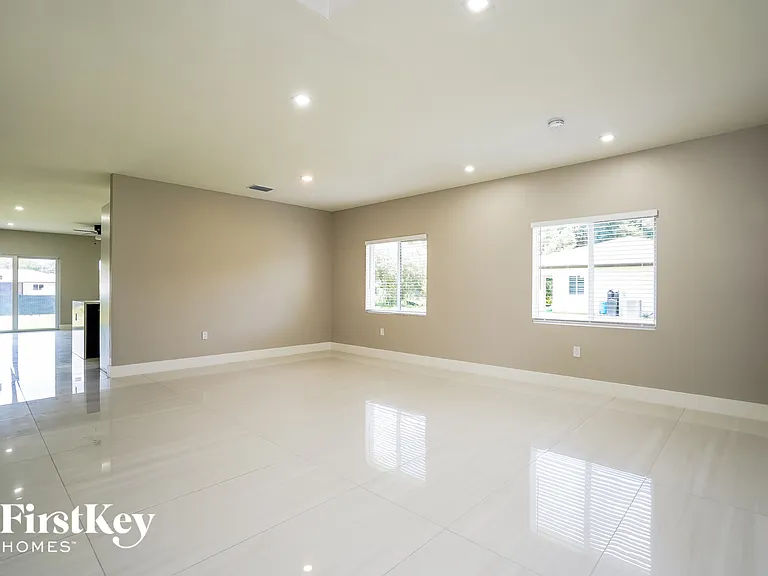 314 Hamilton Ave — Photo 2