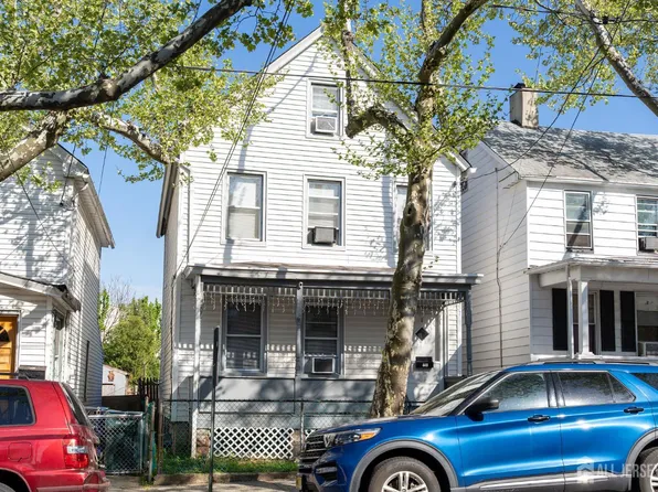 448 Mechanic St, Perth Amboy, NJ 08861