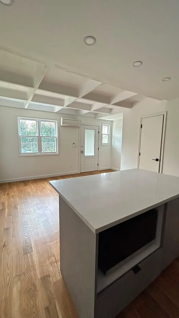 3 bed, 1500 sqft, $3,200 — Photo 3