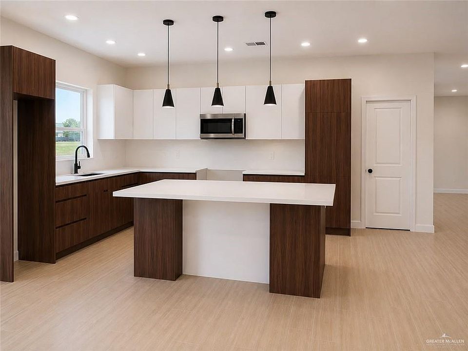 2nd image of 5439 Destiny Ave