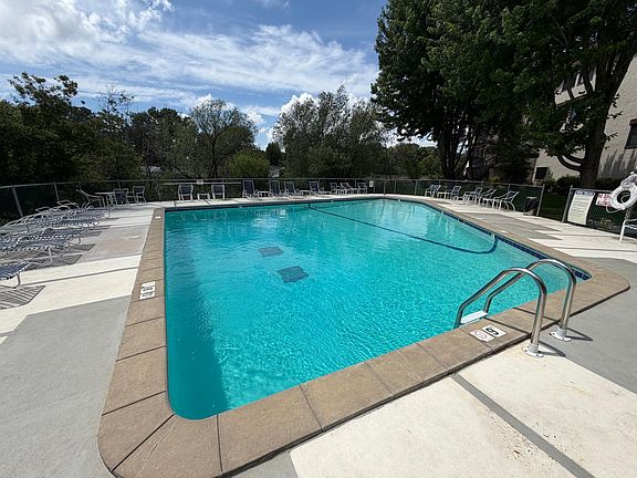 3rd image of 4710 58th Ave N APT 107