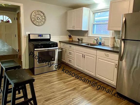 2nd image of 106 Waverly Ave