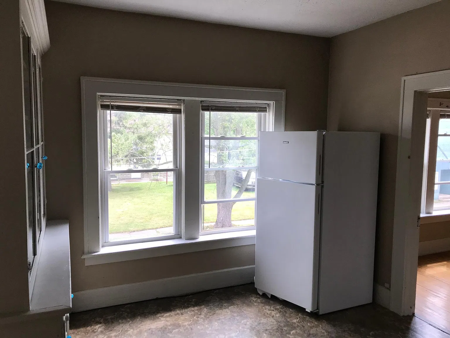 2 bed, 750 sqft, $1,000 — Photo 3