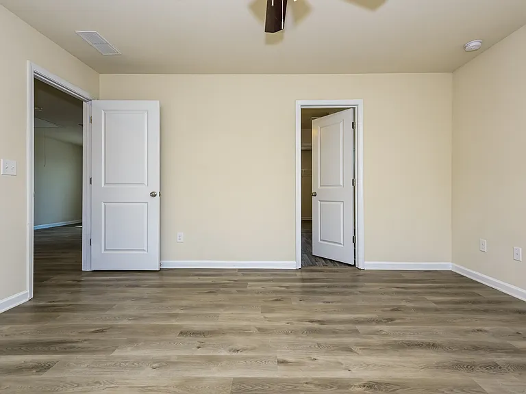 291 Hamilton Pointe Dr — Photo 11