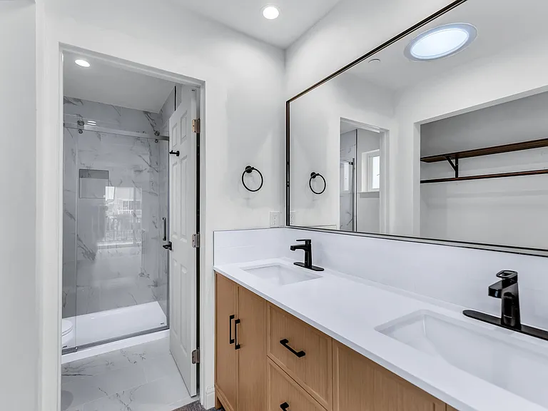 490 Jean Cir — Photo 21