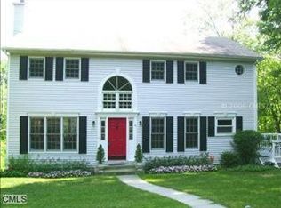 18 Rock Spring Ln, Ridgefield, CT 06877