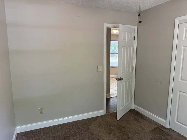 2120 Blair Rd — Photo 16