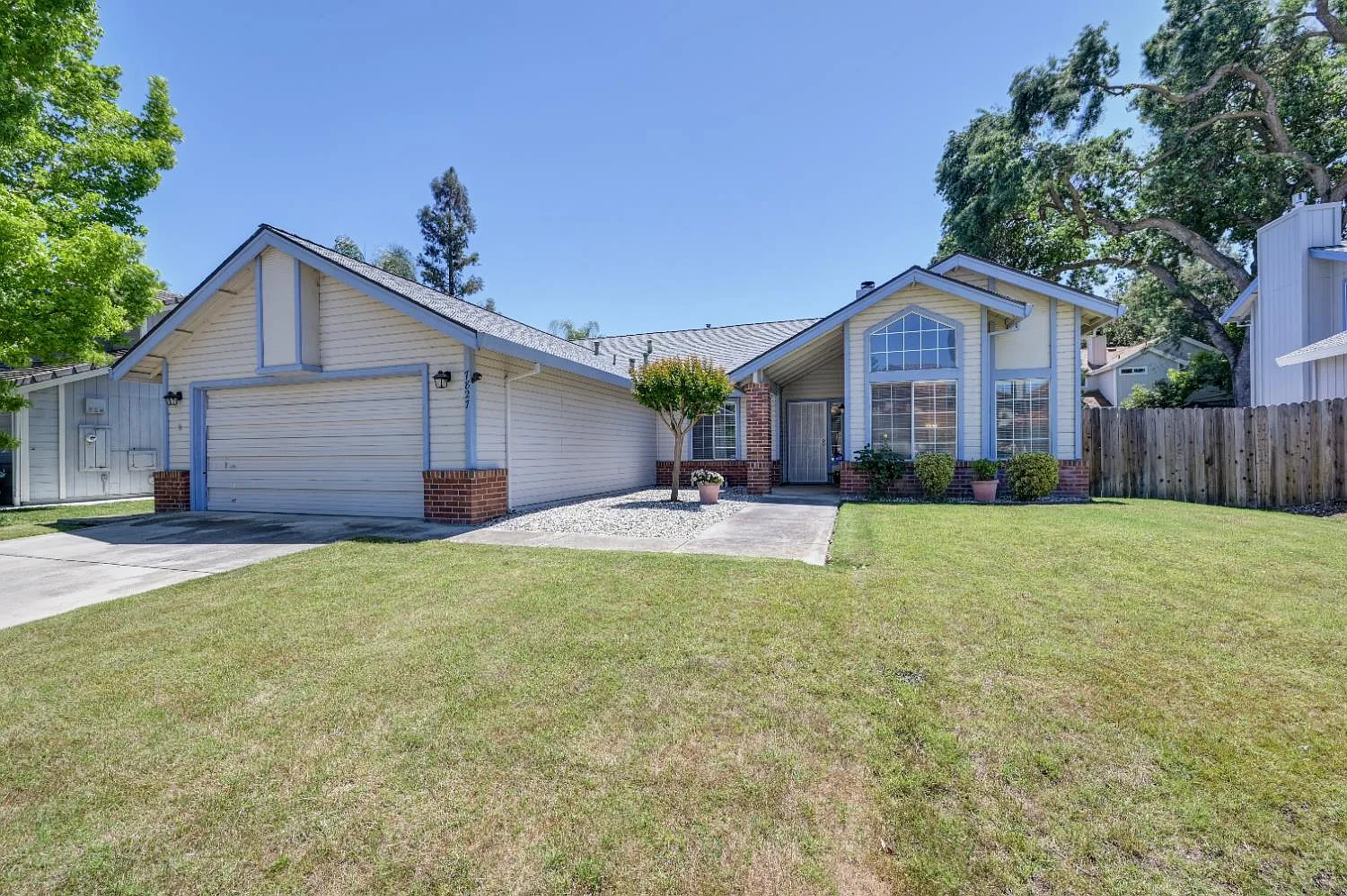 7827 River Estates Dr photo 1