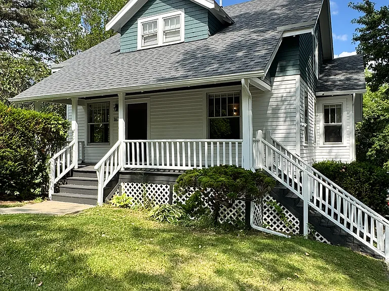 1625 S Maple Rd — Photo 1