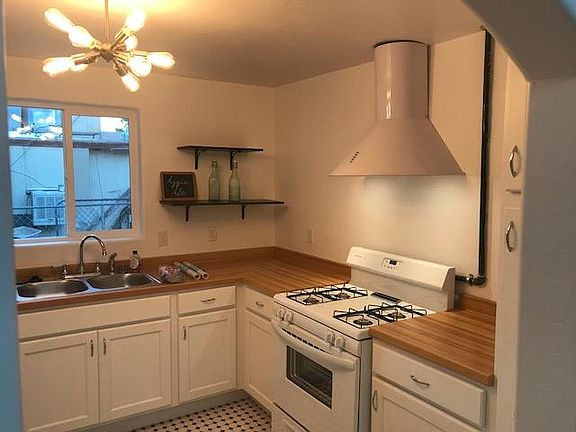 4th image of 1012 S Espina St