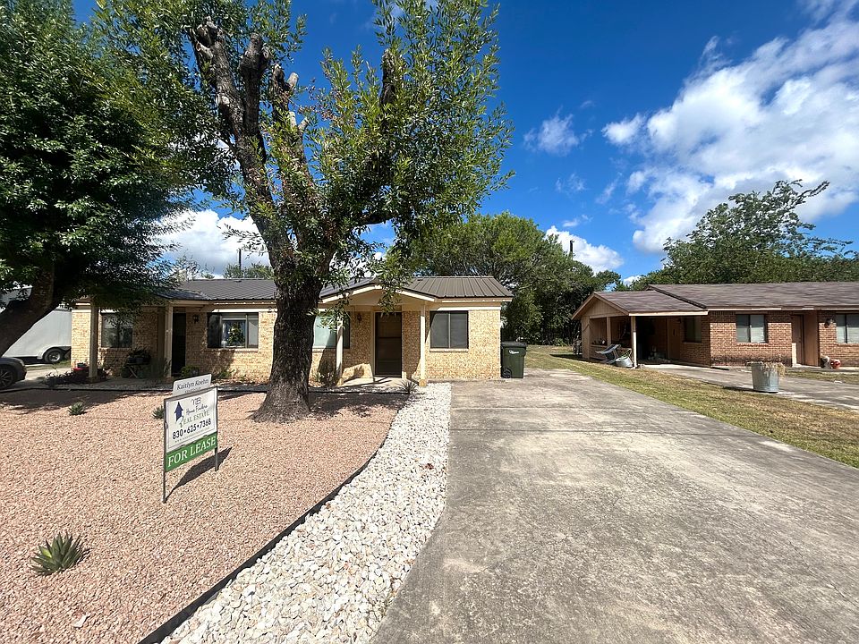 1st image of 206A Redbud Ln #A