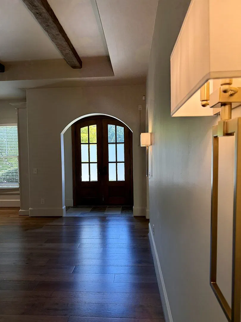 3 Bed / 3 Bath Beautiful Home In Longstreet Hills! — Photo 3