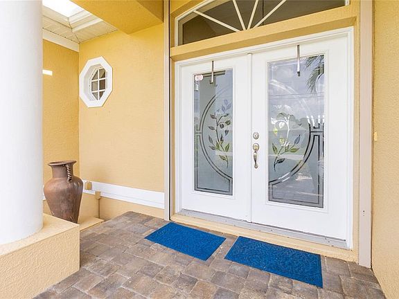 3rd image of 17458 BAYHARBOR CIRCLE