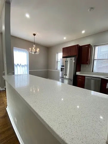 2 bed, 1.5 bath, 1500 sqft, $3,000 — Photo 3