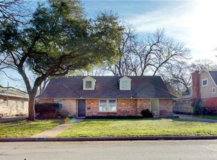 807 Waggoner Dr, Arlington, TX 76013