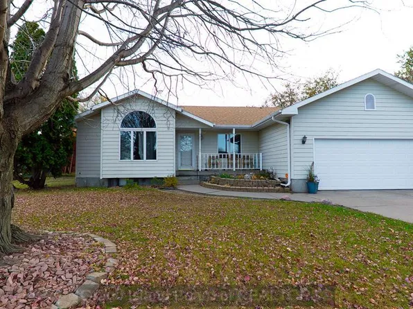 4019 Lambchop Ln, Grand Island, NE 68803