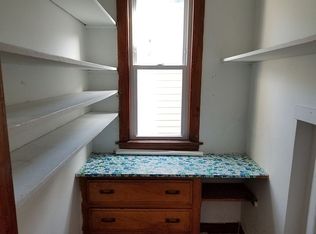 3925 W George St APT 2E, Chicago, IL 60618