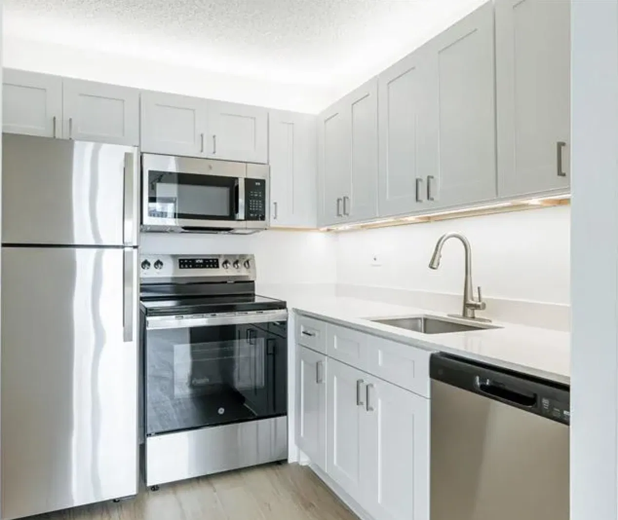 1 bed, 600 sqft, $2,300 — Photo 1