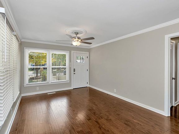 5th image of 3116 Hale Dr SW