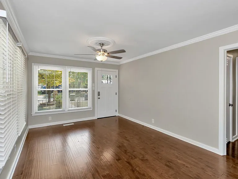 3116 Hale Dr SW — Photo 5