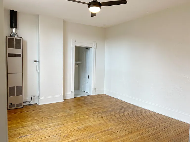 626 N Center St #4 — Photo 8