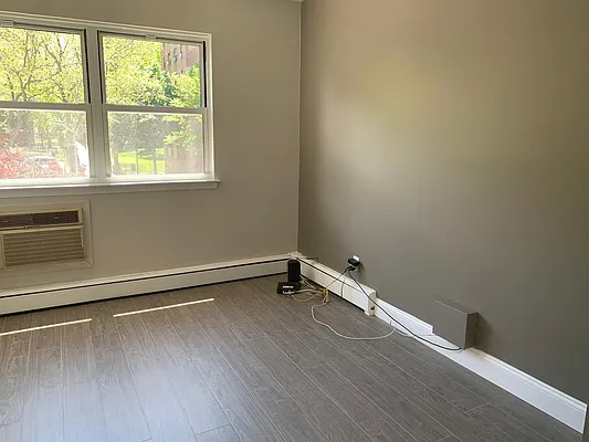 Rented by Premier Metro Realty Corp | media 22