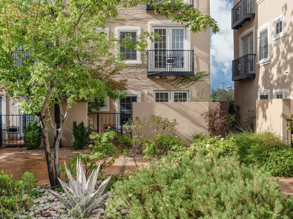 1900 Central Ave SW APT 301, Albuquerque, NM 87104