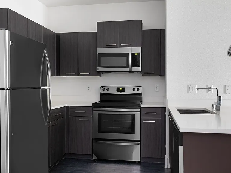 Union Apartments — Photo 11