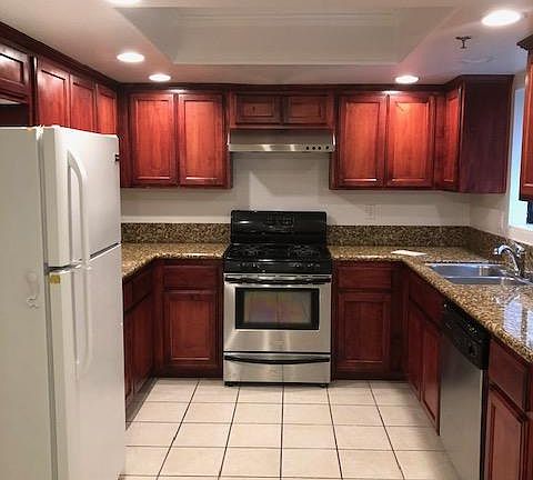 4th image of 23 Palmetto Dr APT D