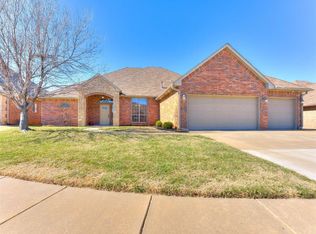 16505 Brewster Ln, Edmond, OK 73003