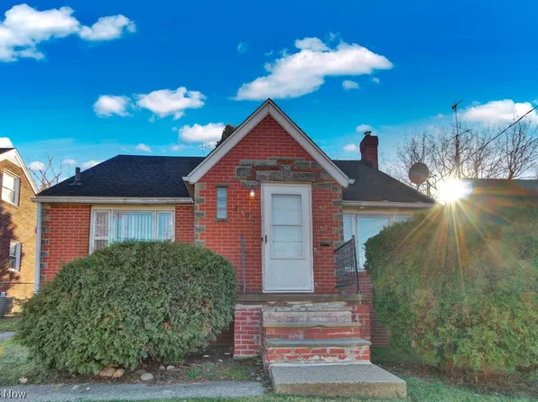 2302 3rd St NE, Canton, OH 44704