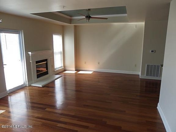 5th image of 400 E Bay St Suite 1707