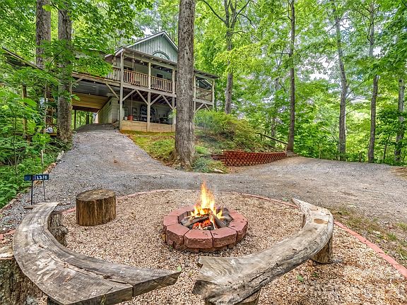 2nd image of 520 Patricia Rd