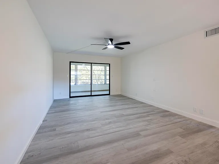 2303 Lucaya Ln #N3 — Photo 4