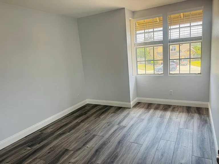 1435 Spyglass Way — Photo 13