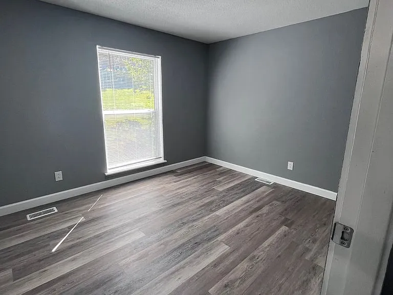 1318 Truman Ave — Photo 15