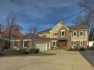 27158 Lake Rd, Bay Village, OH 44140