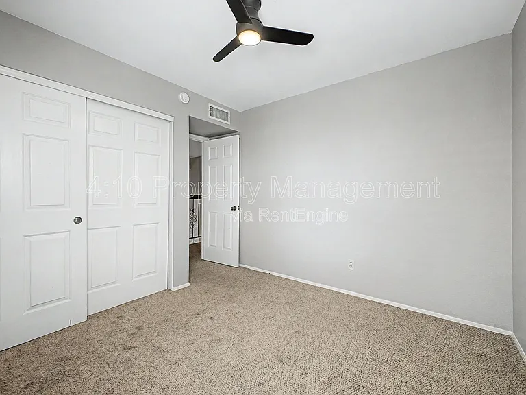 3236 E Hiddenview Dr — Photo 29
