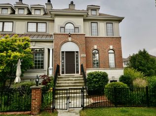 1904 Alta Vista Ct, Naperville, IL 60563