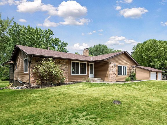 2nd image of 760 Shady Ln