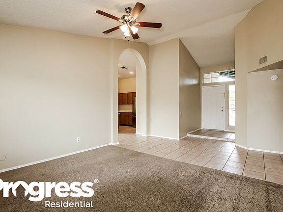 3rd image of 207 W Wickieup Ln