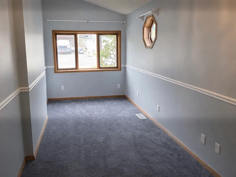 606 Dickenson St — Photo 8