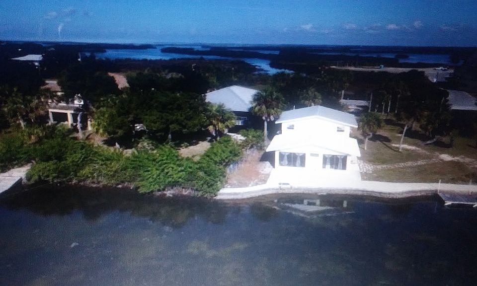2 story home on water