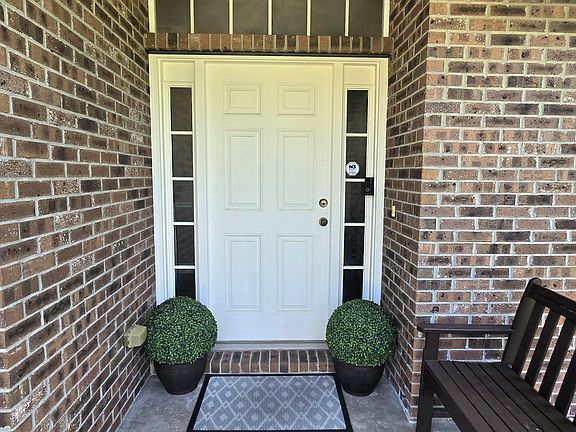 3rd image of 3023 FIVE OAKS Lane