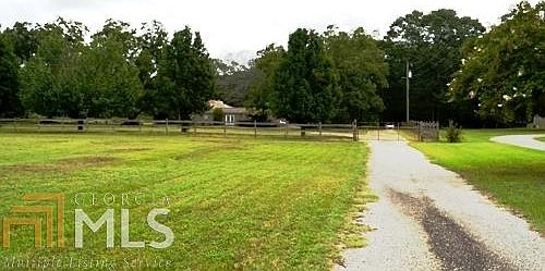 2nd image of 756 Jones Rd