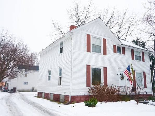 139 N Chestnut Ave SE, Niles, OH 44446