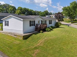 811 Maple Ct, Cranberry Township, PA 16066